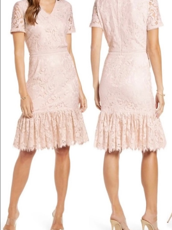 Rachel Parcell Dresses & Skirts - Rachel Parcell Lace Ruffle Hem Dress size S